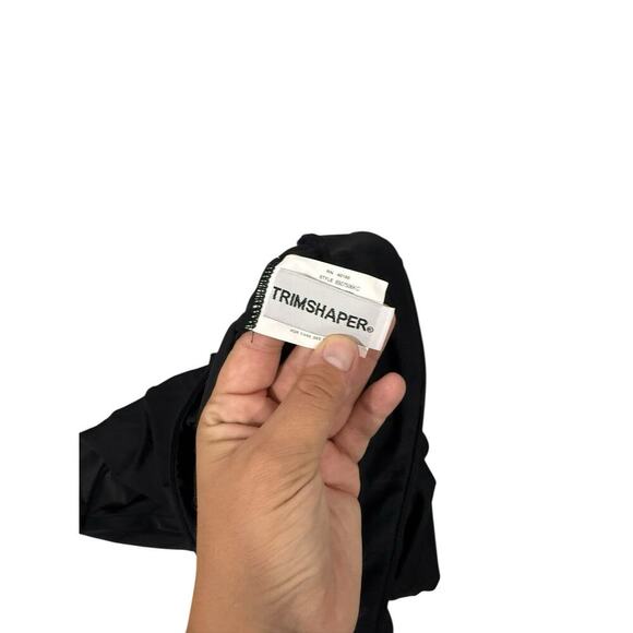 TRIMSHAPER, Women's Swim Skort/Skirt W/Slimming Built-In Brief Black, US Size 16 - Picture 4 of 5